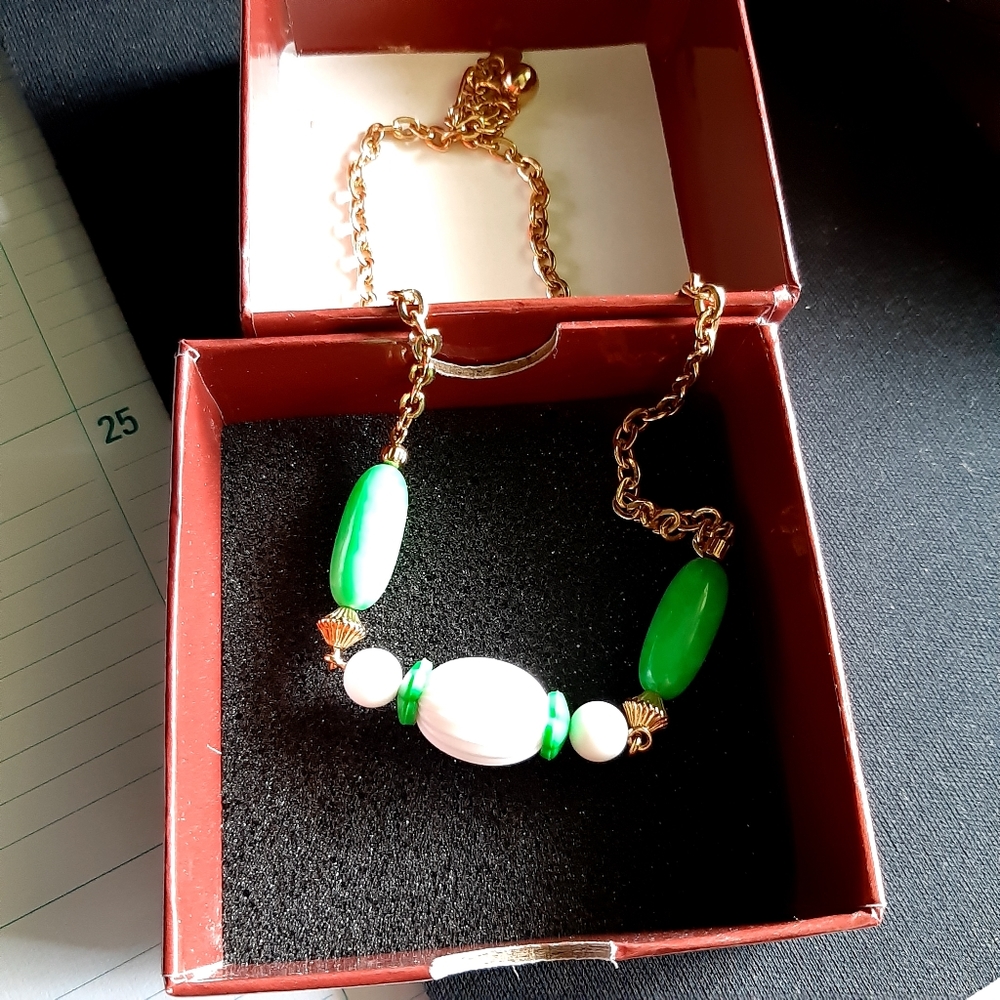 Avon vintage necklace from 1980" come summer"